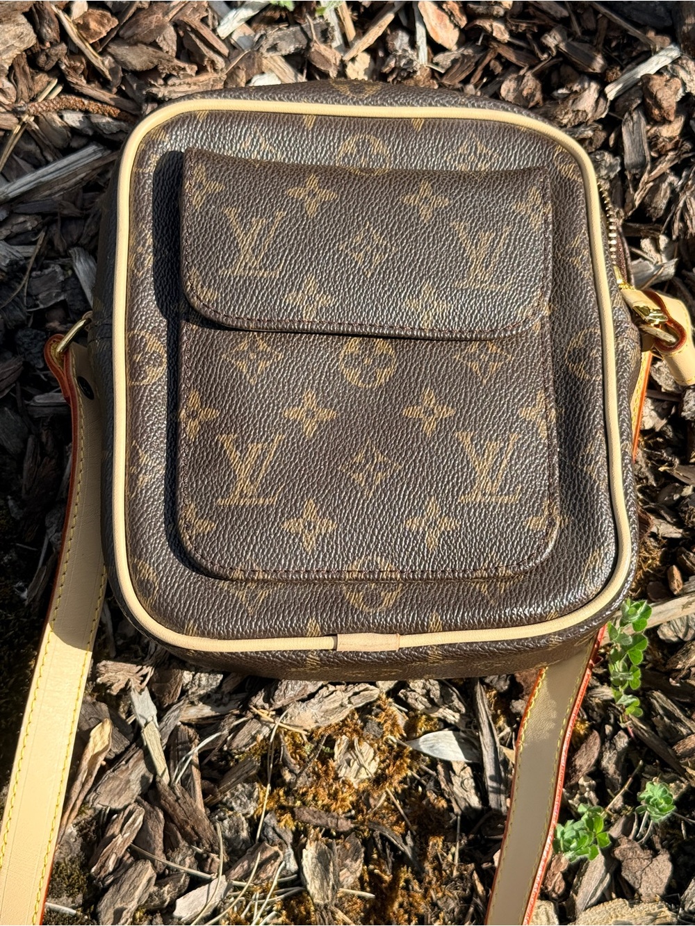 Louis Vuitton Monogram Crossbody Bag – Brown Canvas & Leather Trim